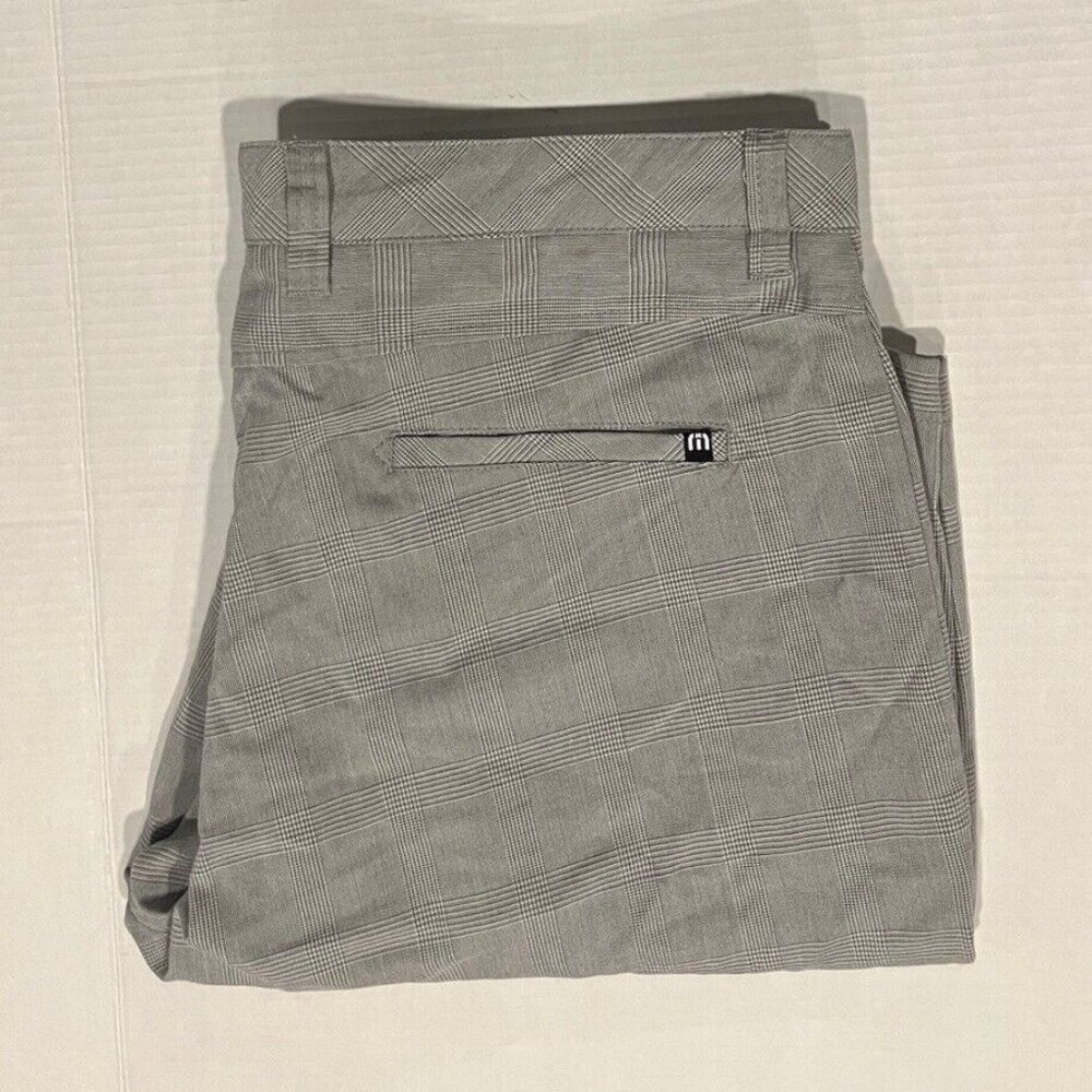Travis Mathew Men's 38 Polyester Gray‎ Plaid Flat Front Chino Golf Shorts